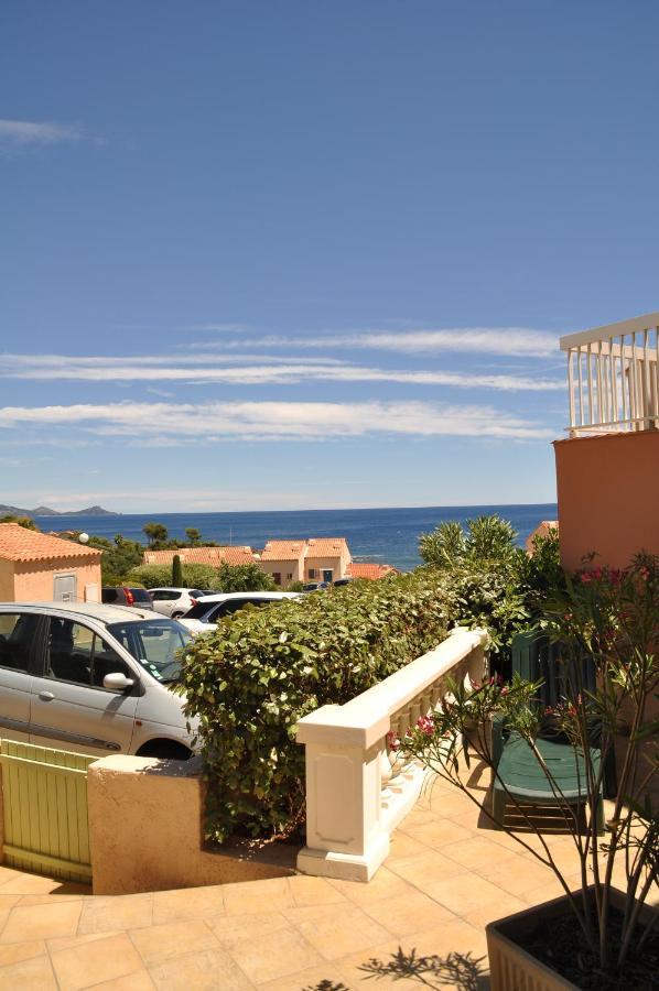 Logement Calme Proche Mer, 4 Personnes, St Aygulf Frejus Exterior photo